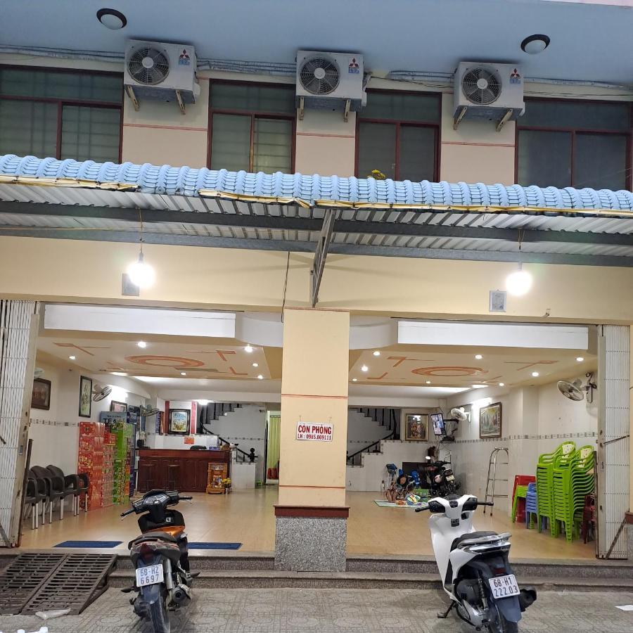 לינה וארוחת בוקר הא טיין Nha Nghi Nam Phuong מראה חיצוני תמונה
